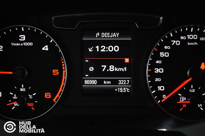 AUDI Q3 2.0 TDI 150 CV Business